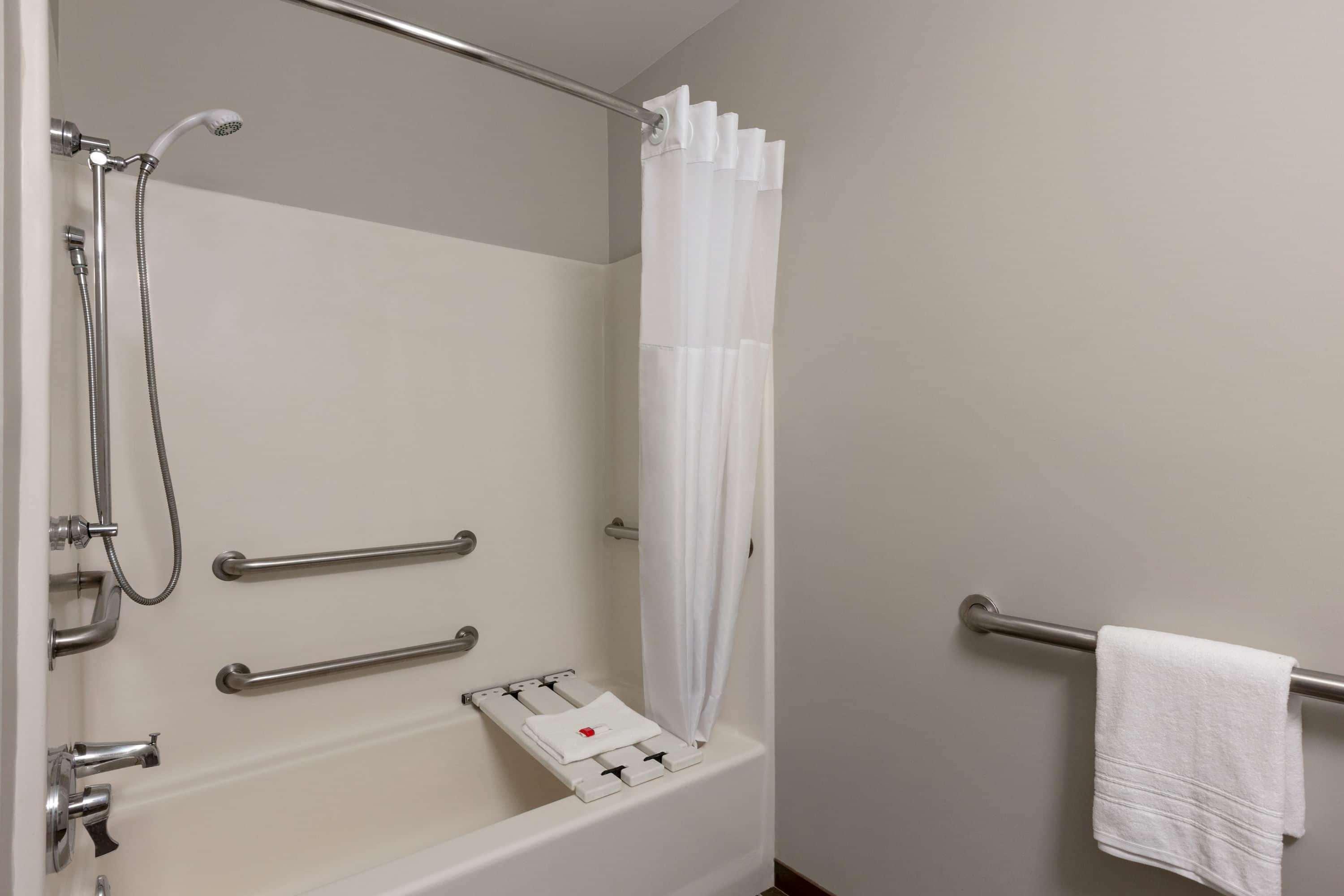 Microtel Inn & Suites By Wyndham Tifton Exterior photo